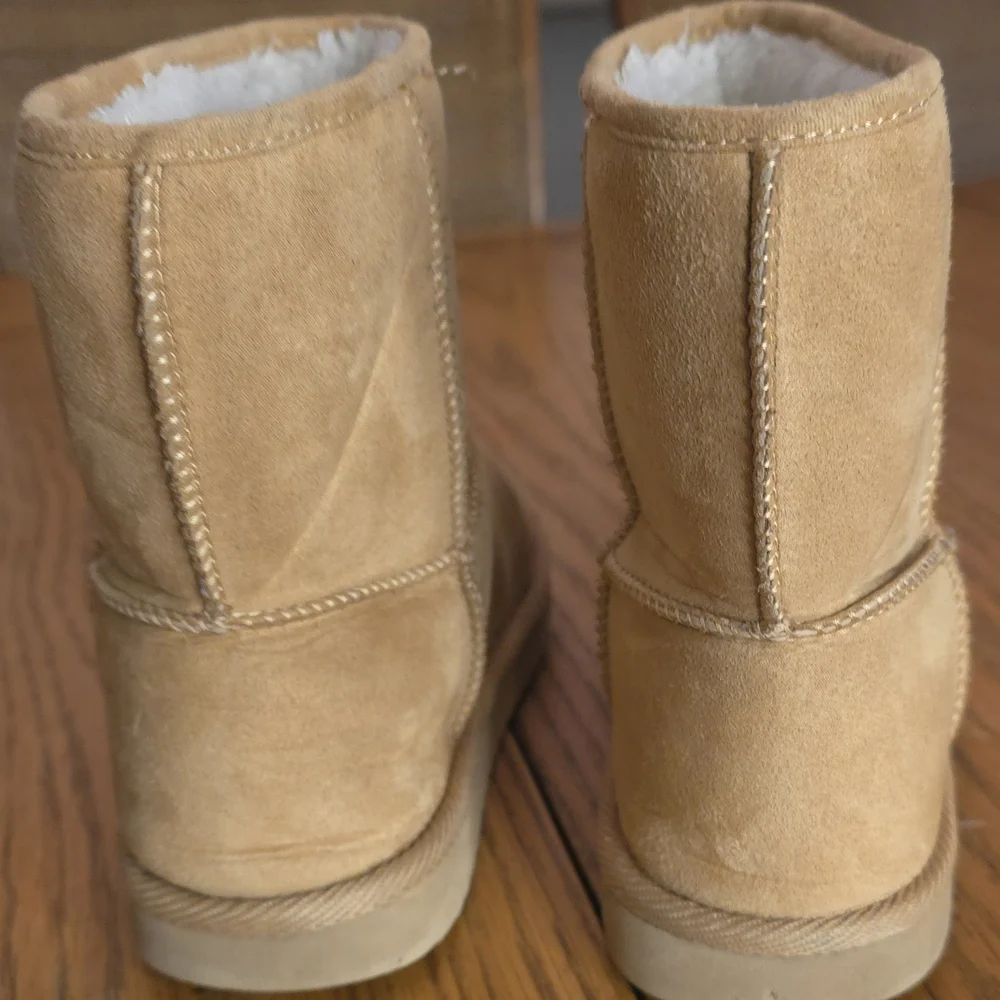 Kids‎ Classic Tan Suede Pull-On Winter Boots